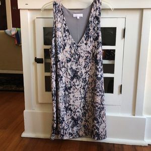 Mary & Mabel sleeveless V-neck dress, size Medium.